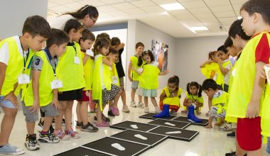 ÇOCUKLAR, HAYAL DÜNYALARINI KÂĞIDA DÖKTÜ